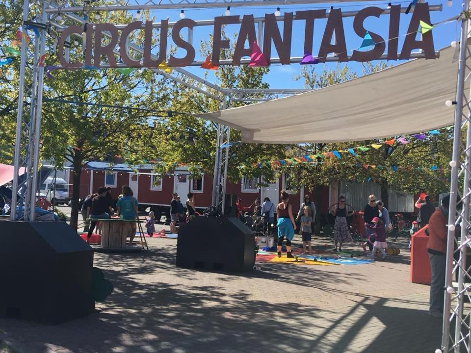 Circus Fantasia Росток Экстерьер фото